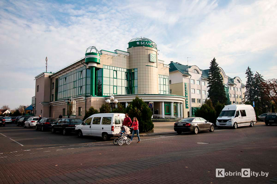 С 1 октября Беларусбанк запретит добавлять чужие карты в приложение: что делать