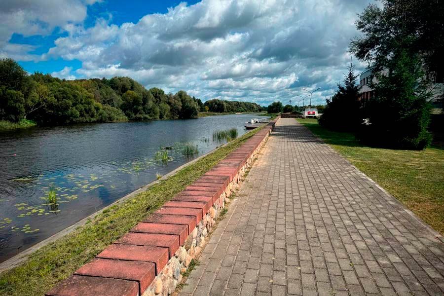 Лето вернётся к пятнице, а пока – не убирайте куртки. Прогноз погоды в Кобрине на 25–29 августа