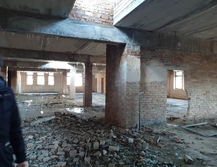 В Кобрине могут безвозмездно передать в собственность строение площадью почти 9 000 кв.м. Инвесторам предлагают акции двух ОАО