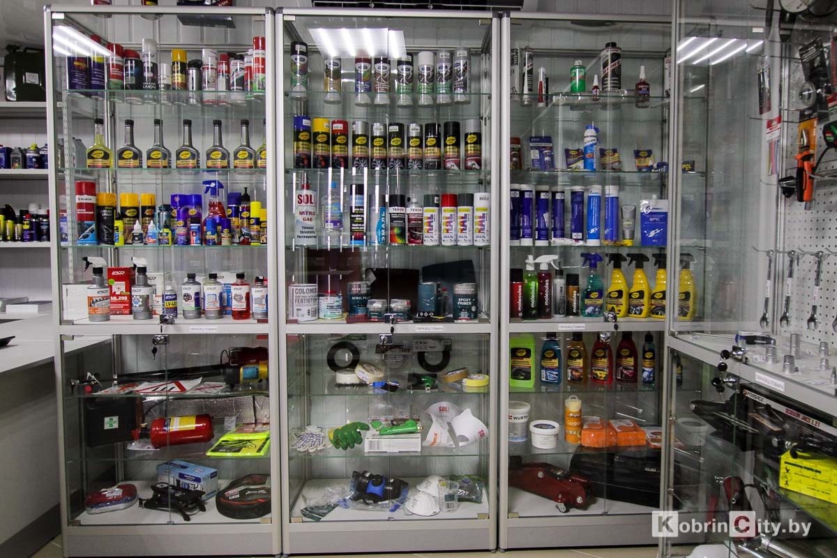 В Кобрине открылся новый магазин автозапчастей Авто1