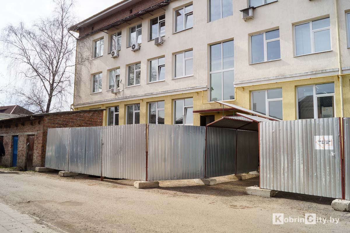 В Кобрине реконструируют здание БТИ