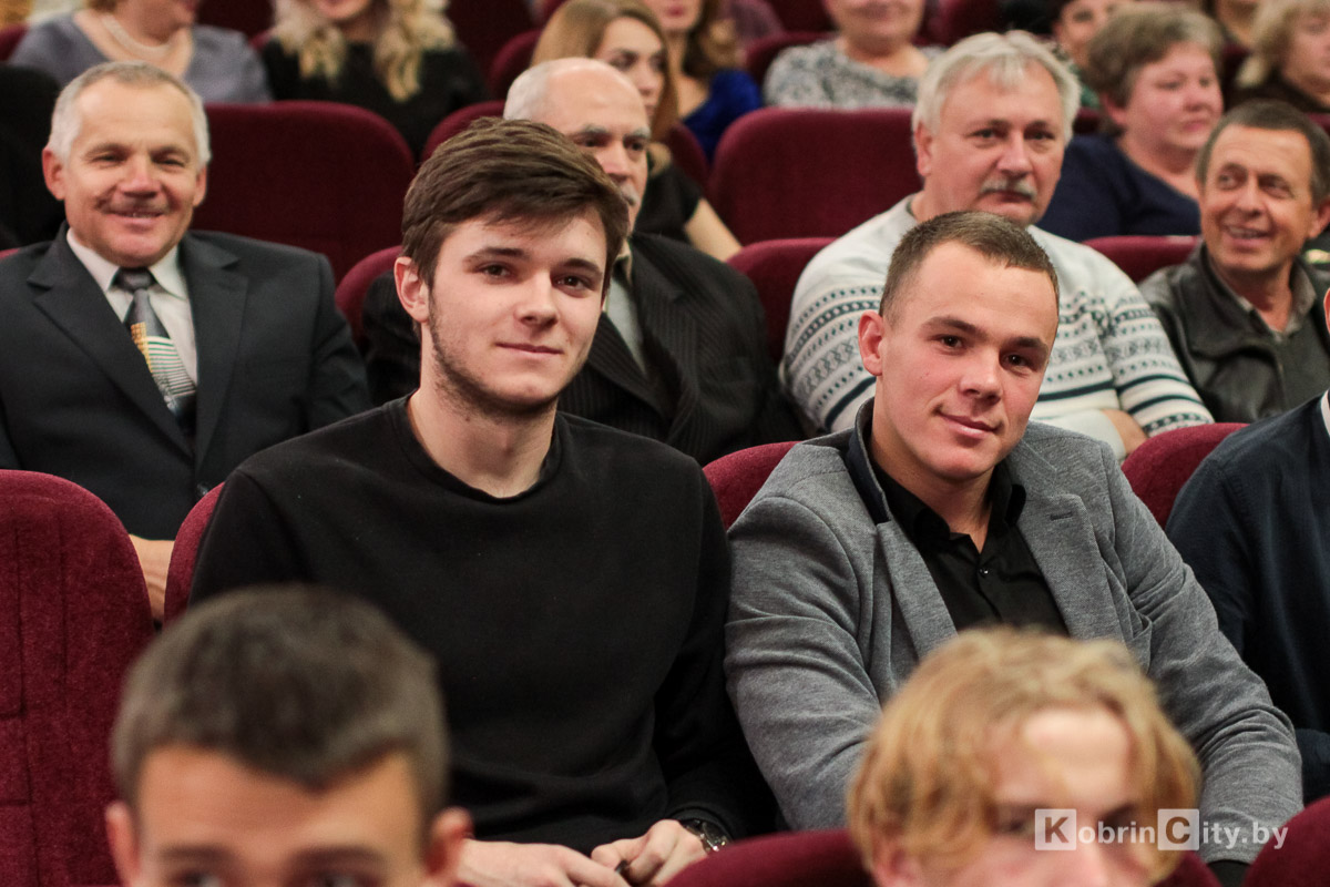 Кобринскому колледжу 50 лет