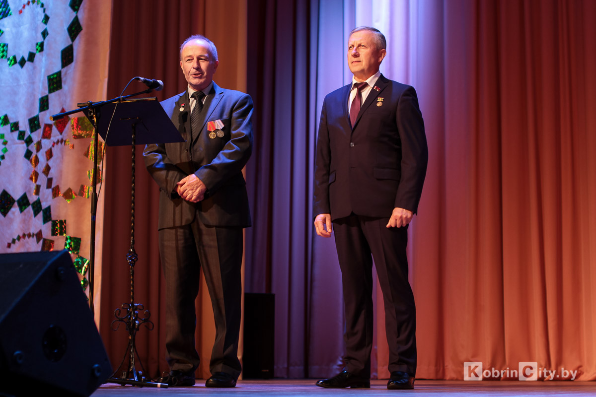 Кобринскому колледжу 50 лет