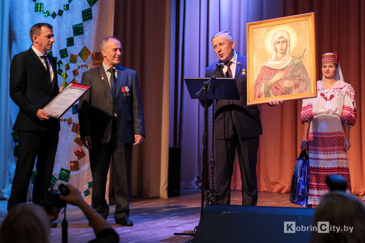 Кобринскому колледжу 50 лет