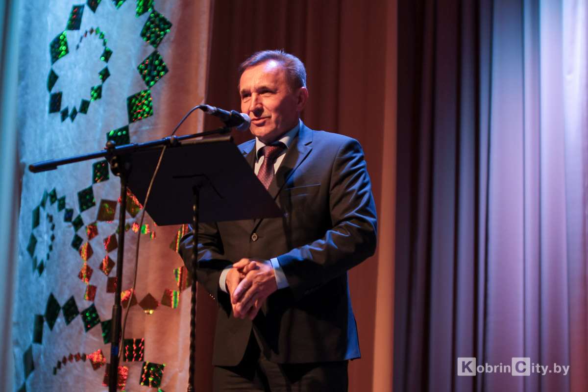 Кобринскому колледжу 50 лет