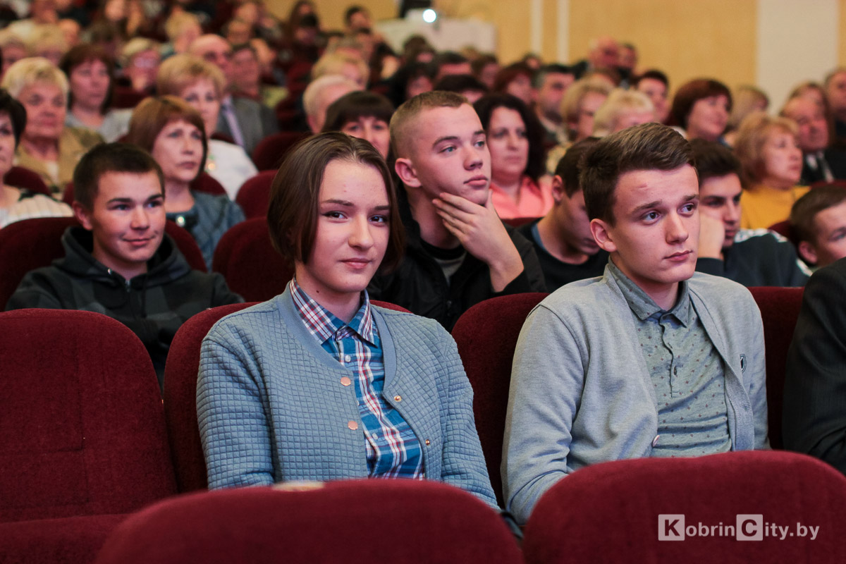 Кобринскому колледжу 50 лет