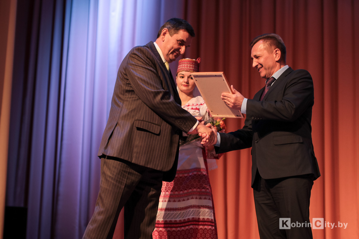 Кобринскому колледжу 50 лет