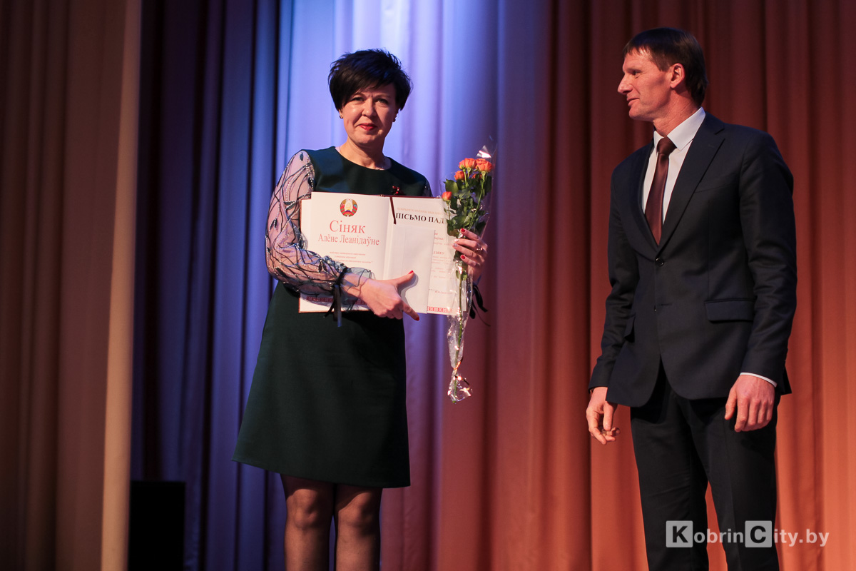 Кобринскому колледжу 50 лет