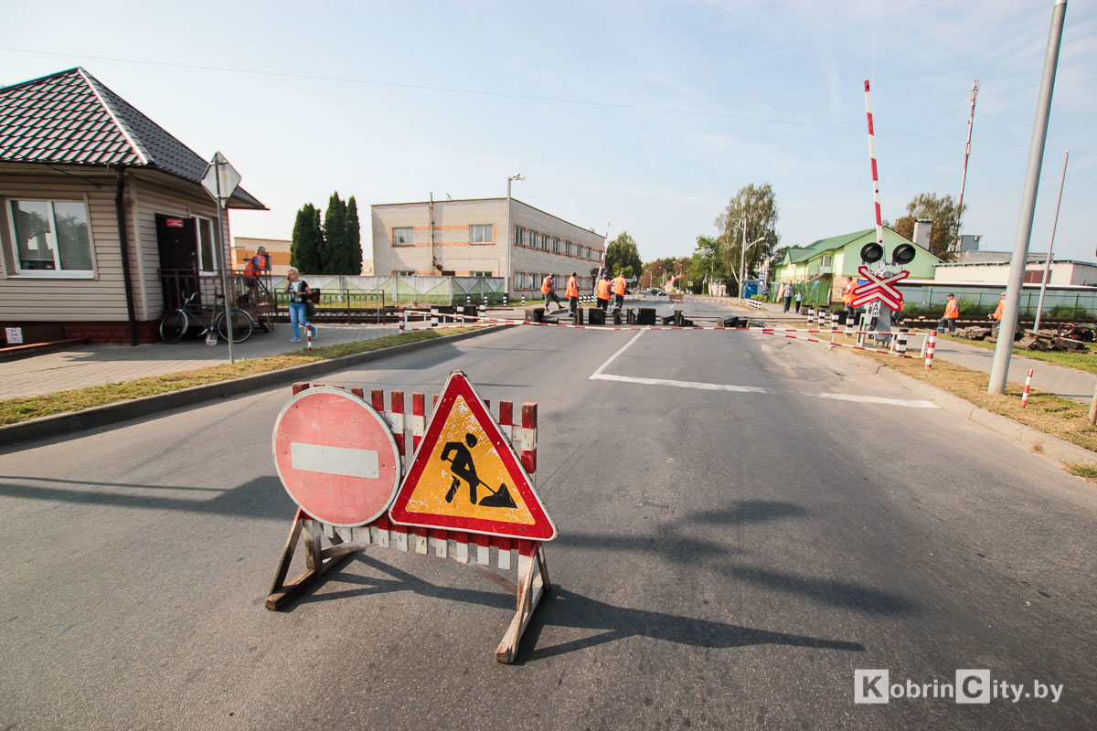 Объезд! Закрыт на ремонт жд переезд по ул. Ленина в Кобрине