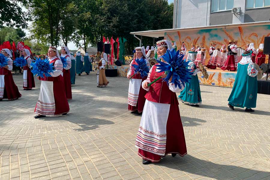 Кобринские районные «Дажынкi-2024» принимает аг. Батчи – праздник с ароматом хлеба