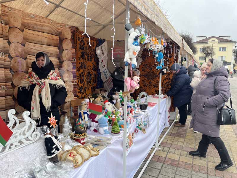 Чем удивляют мастера и подворья на фестивале-ярмарке «Берестейские сани-2025» в Кобрине
