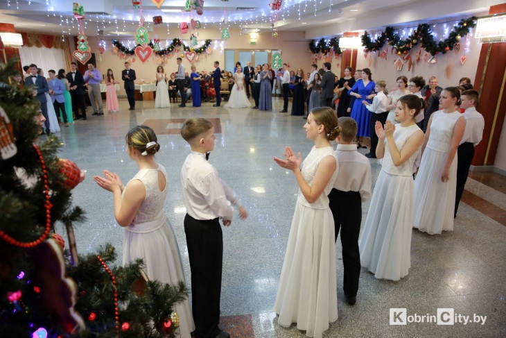 molodezhnyi bal 8