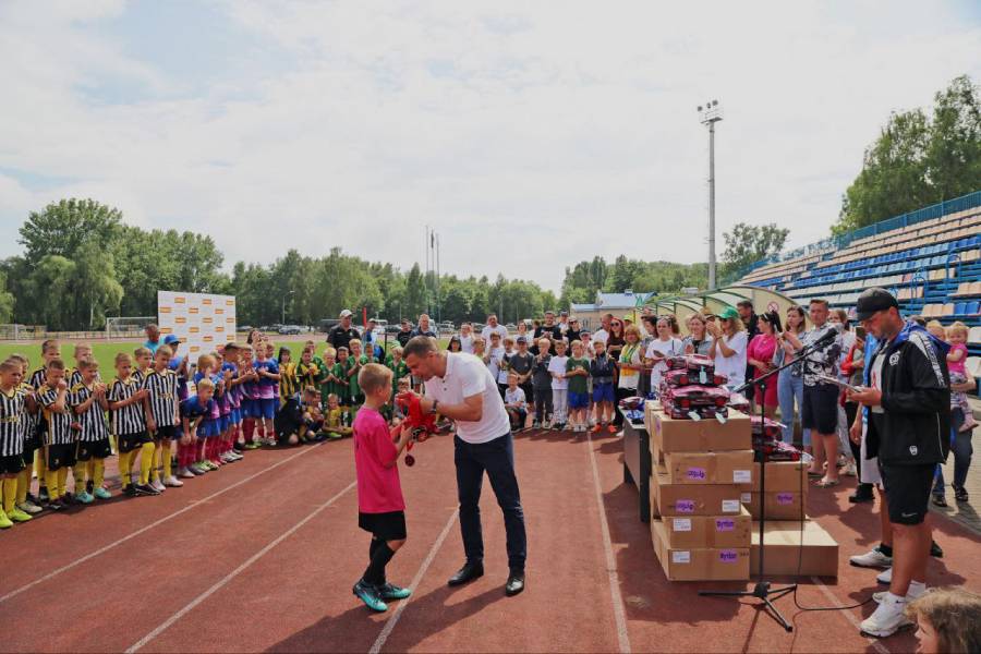 В Кобрине прошел республиканский турнир по футболу Polesie Cup 2024 — кобринские ребята заняли II место