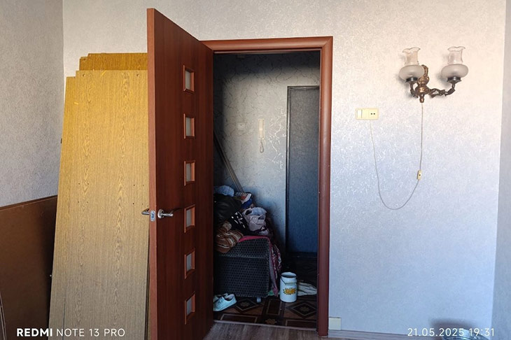 naglyi zhilets 020926 07