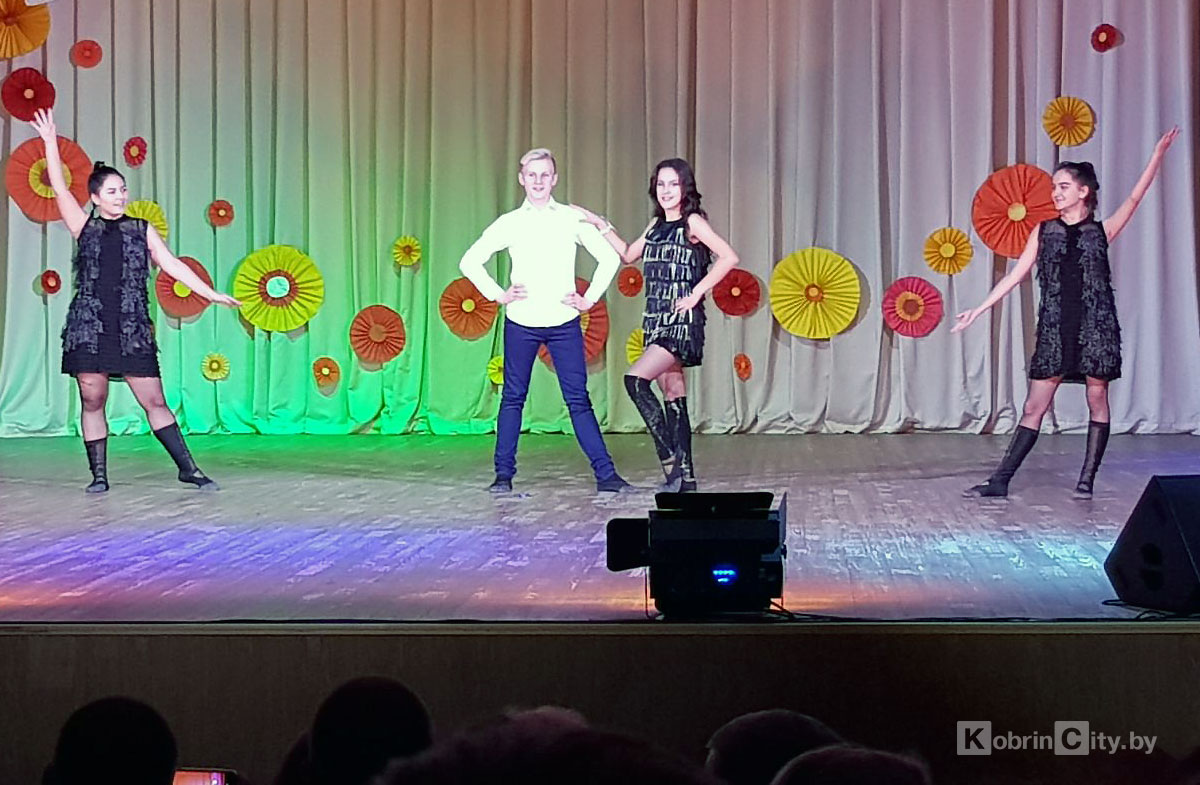 В Кобрине выбрали «Королеву Осень-2019»