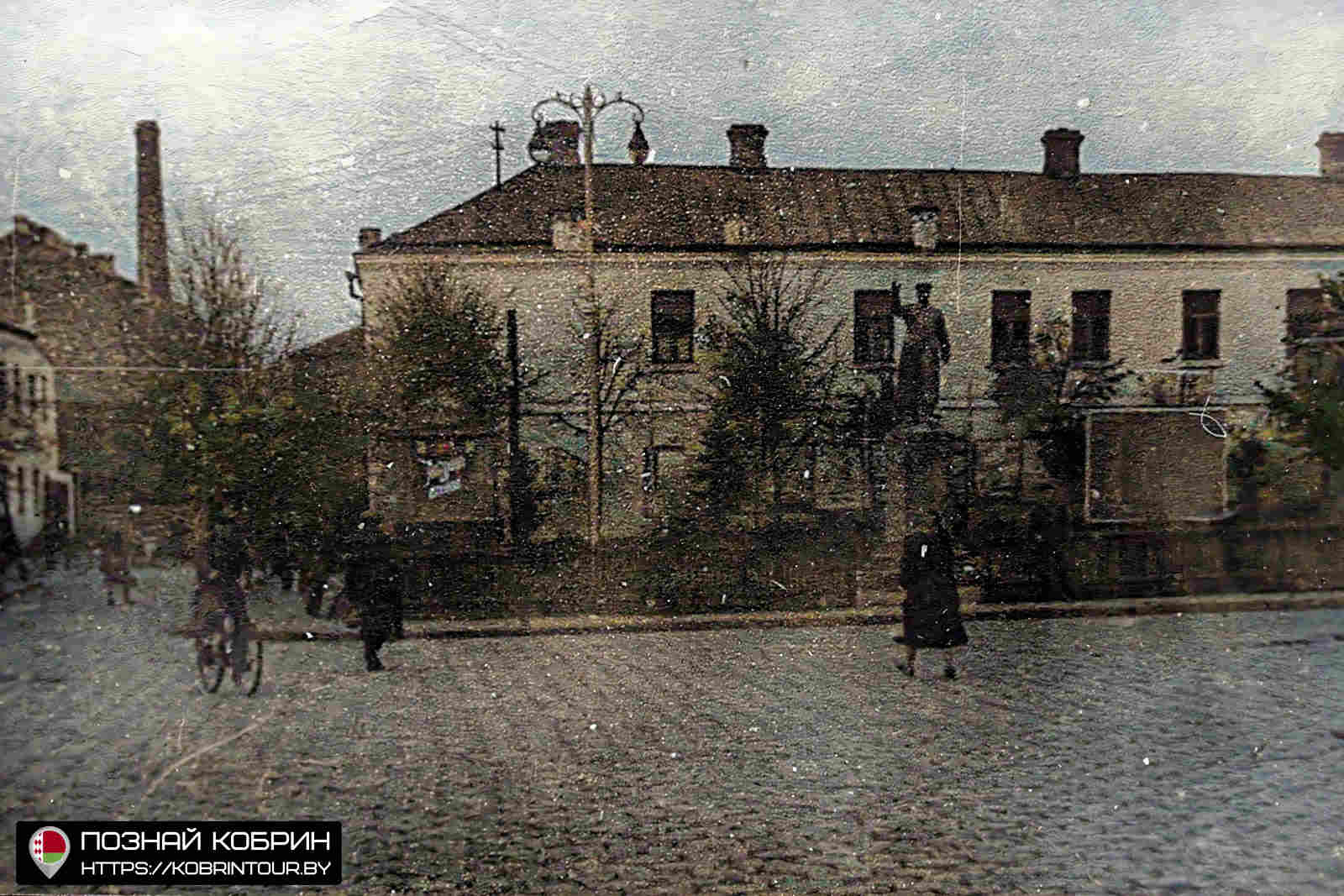 «Базарная» площадь Свободы. Проект «Познай Кобрин» и музей имени Суворова поделились исторической фотохроникой