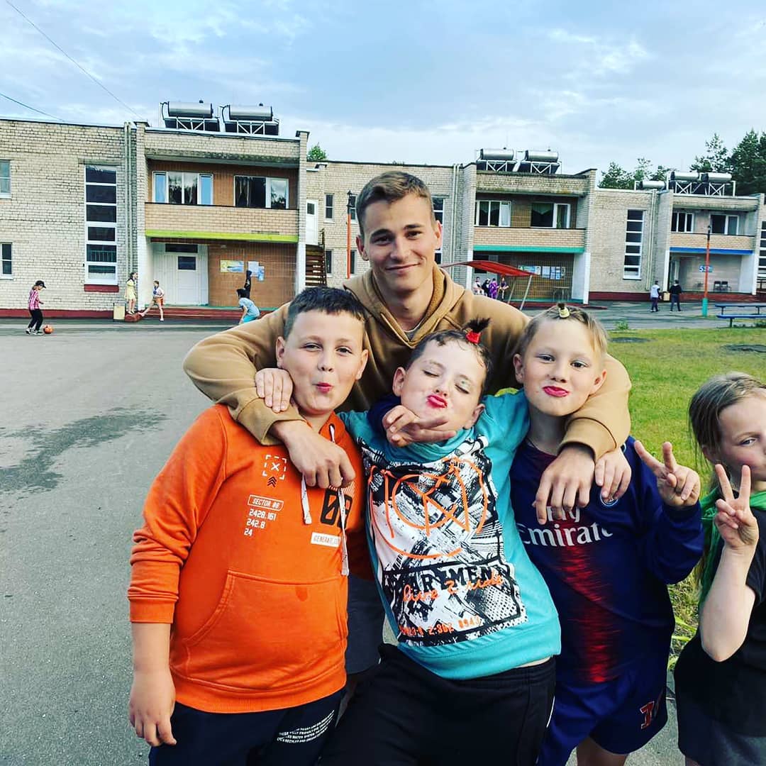 Как там в «Волне»? Большой фотоотчет из детского оздоровительного лагеря на озере Любань