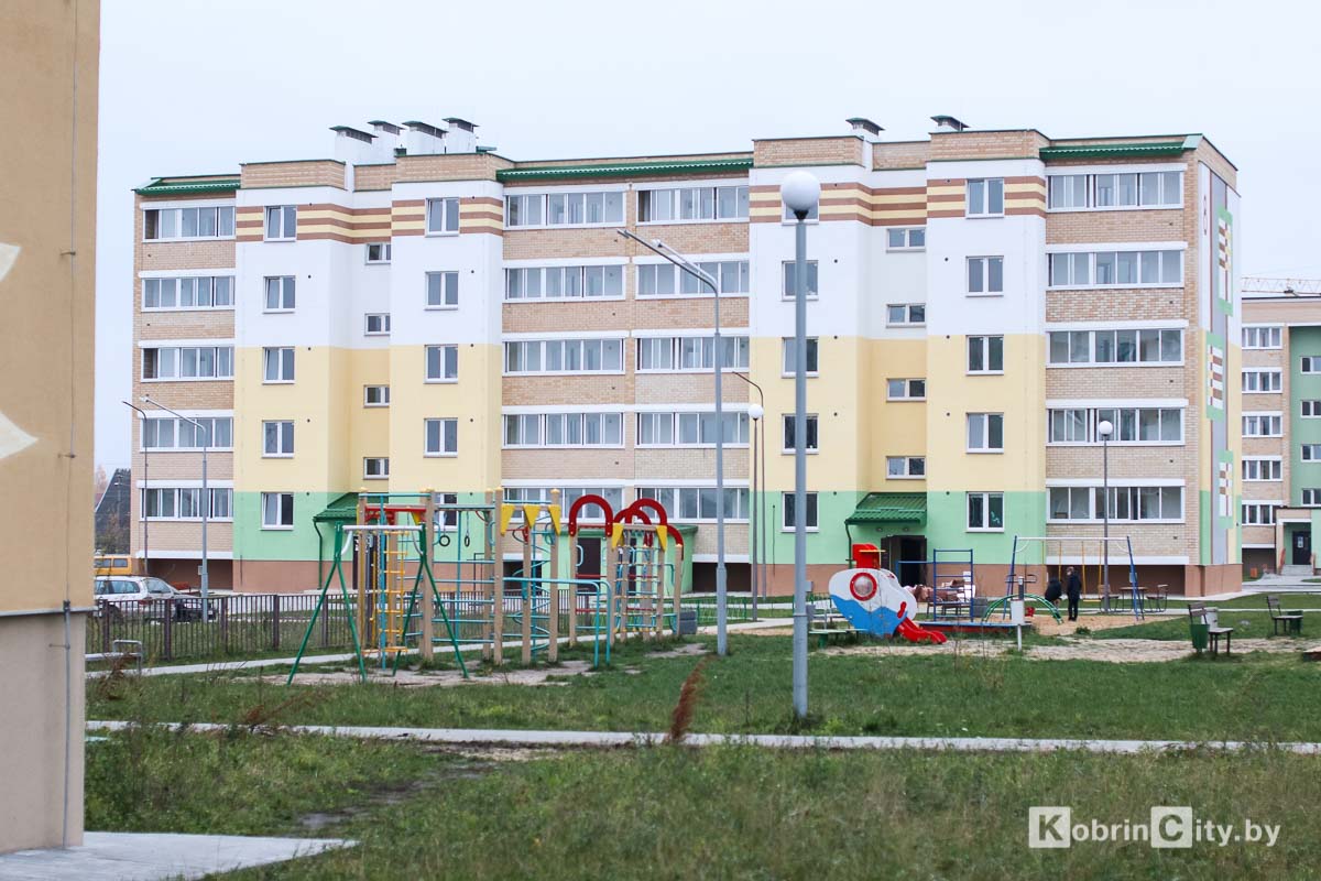 new school kobrin 044