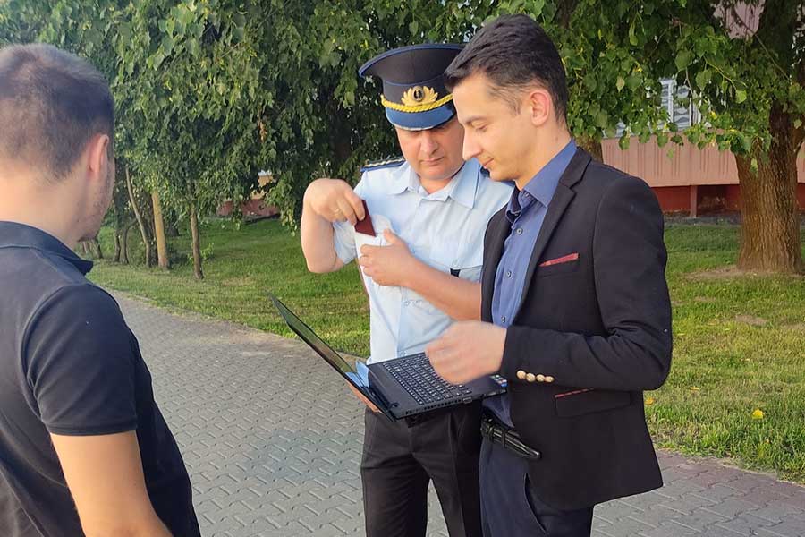 Теперь ГАИ приходит к нарушителям домой — проверьте, нет ли долгов по штрафам