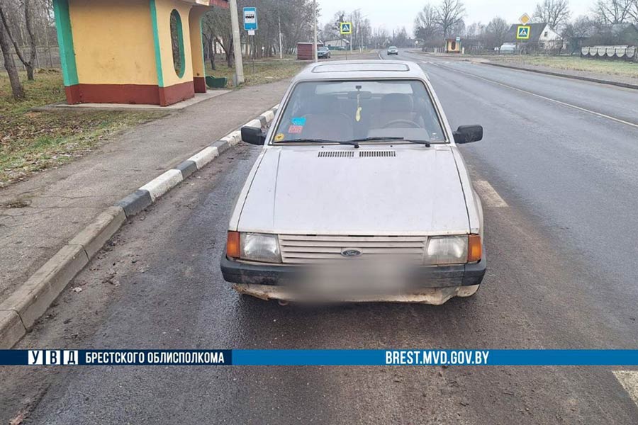 В Кобринском районе водитель «Форд» сбил семилетнего мальчика в темное время суток — ребенок госпитализирован