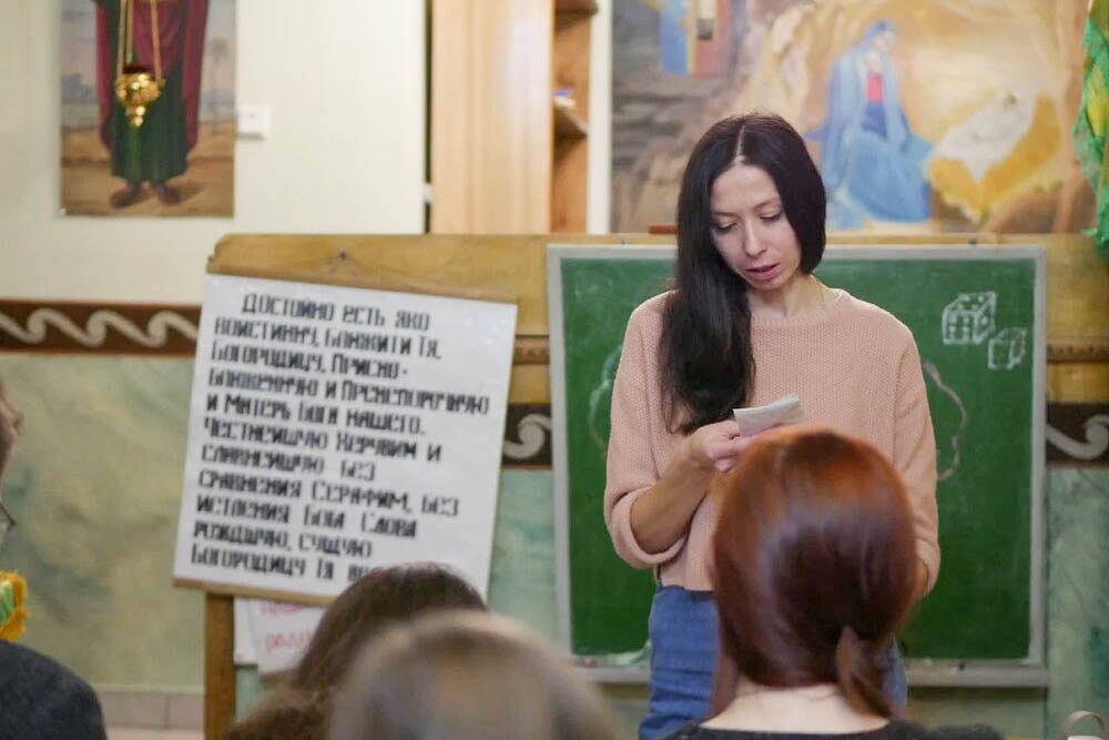 Кобринская писательница и журналист Ольга Демидюк поделилась секретами интересных публикаций с молодёжным братством