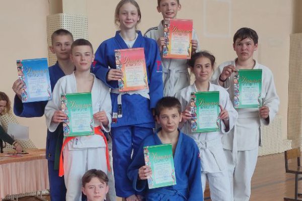 Кобринские дзюдоисты привезли 2 золота, серебро и 5 бронз с областных соревнований