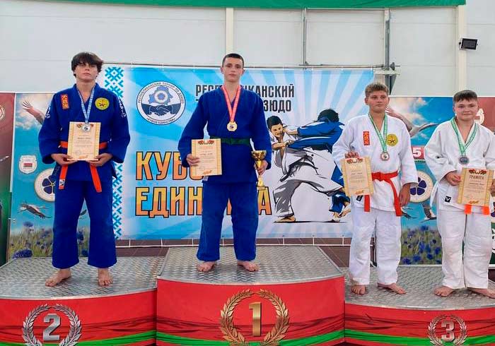 Пять золотых и одну серебряную медаль завоевали кобринские дзюдоисты на республиканском турнире «Кубок Единства»