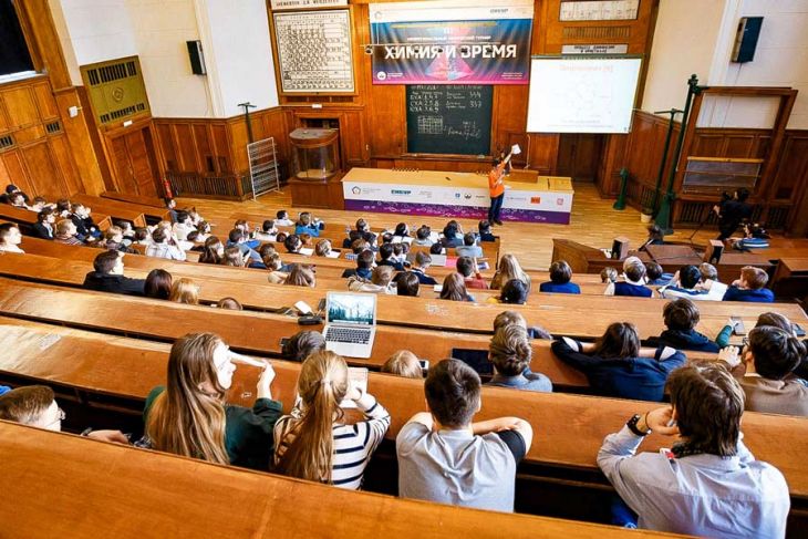 Сколько человек учится и преподает в школах, колледжах и вузах Беларуси – посчитал Белстат