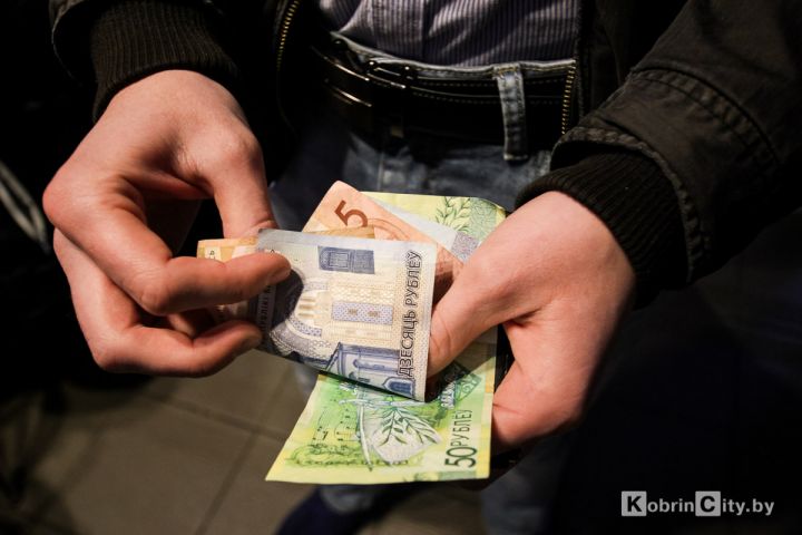 У кого пенсия будет больше, у айтишника или вахтера? Считаем на калькуляторе