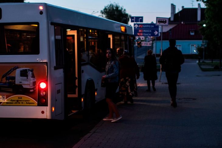 В Кобрине с 21 сентября из-за ремонта дорог изменяется схема движения восьми городских маршрутов