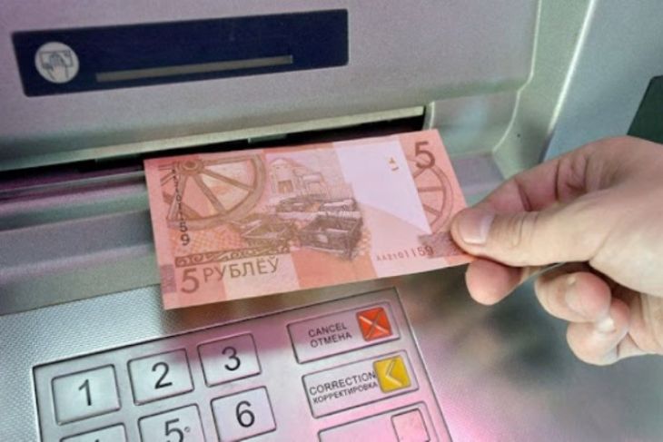 Что делать, если нашел в банкомате чужие деньги или забыл свои