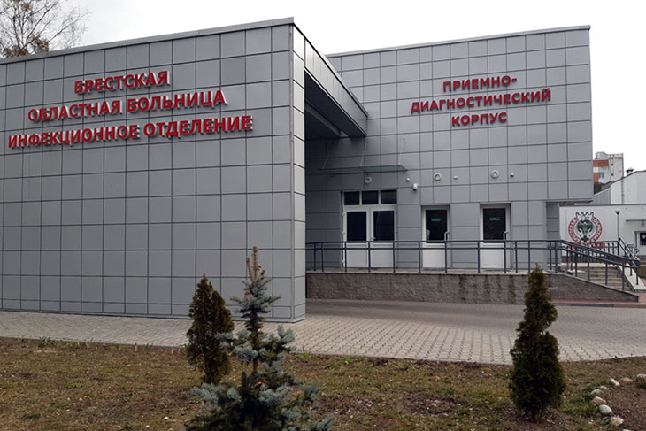 В Брестской области пациентов с COVID-19 будут госпитализировать в спеццентры – райбольницы возвращены в плановый режим
